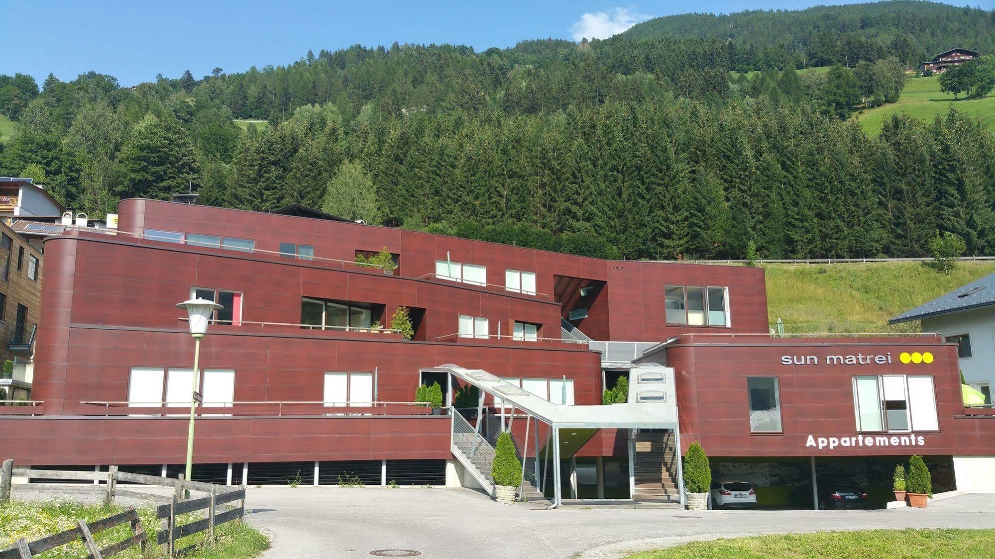 Sun Matrei Design Apartments Matrei in Osttirol Bagian luar foto